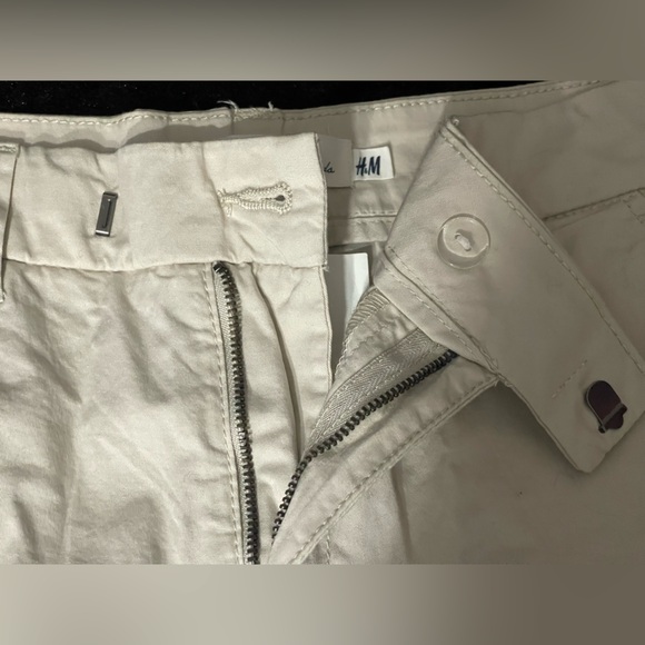 H&M Women's Beige Shorts. Size 6. NWT - Picture 4 of 7